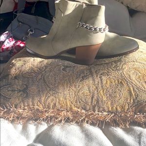 Short boots do not want